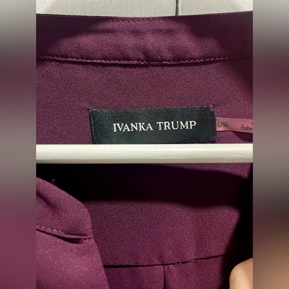 Ivanka Trump Blouse 💜 - Picture 5 of 6